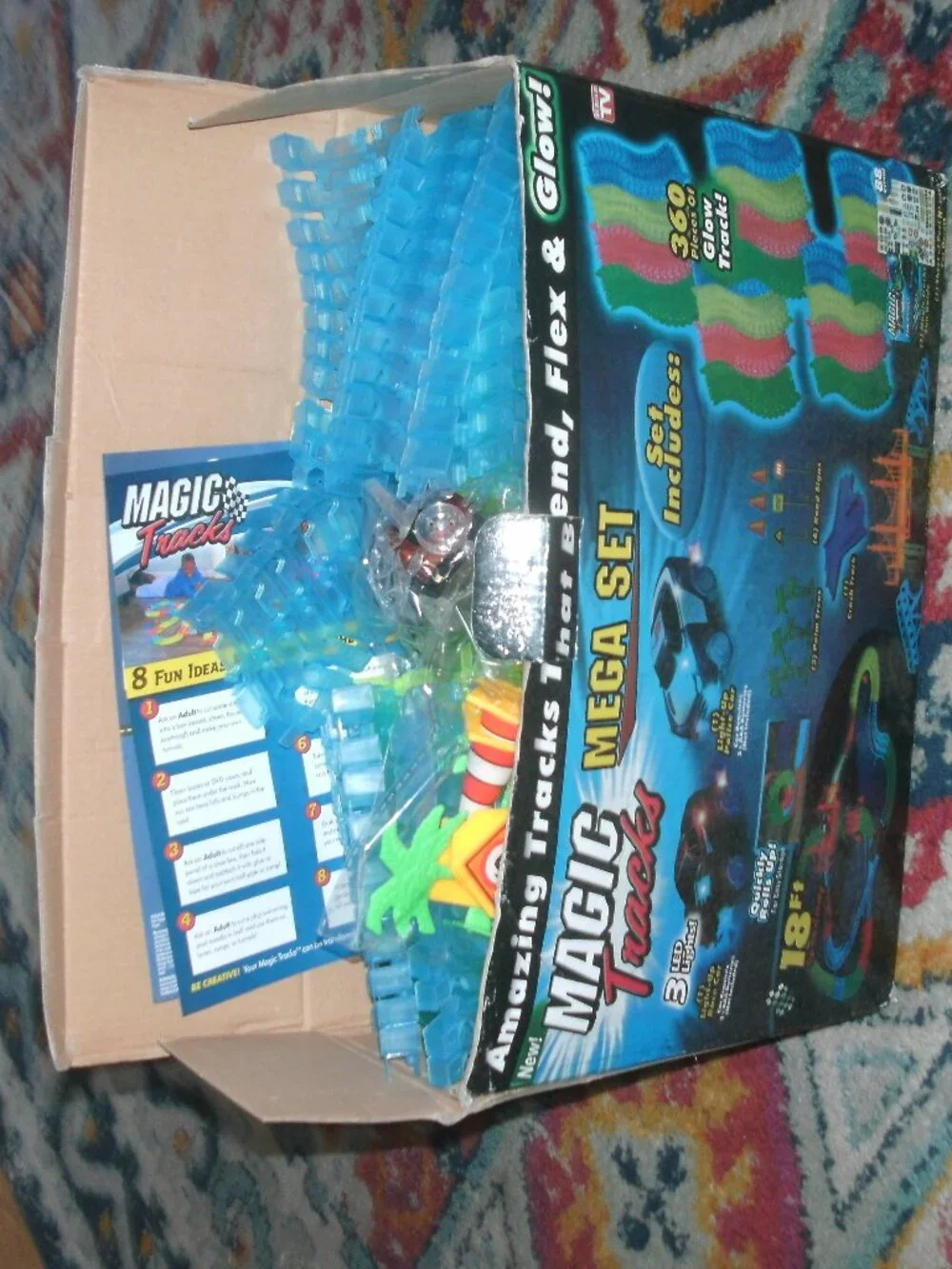 Magic Tracks 2016 Race Track & 2 Cars Mega Set Glow in the Dark 18ft Complete